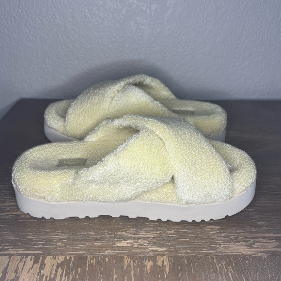 Ugg terry cross slides